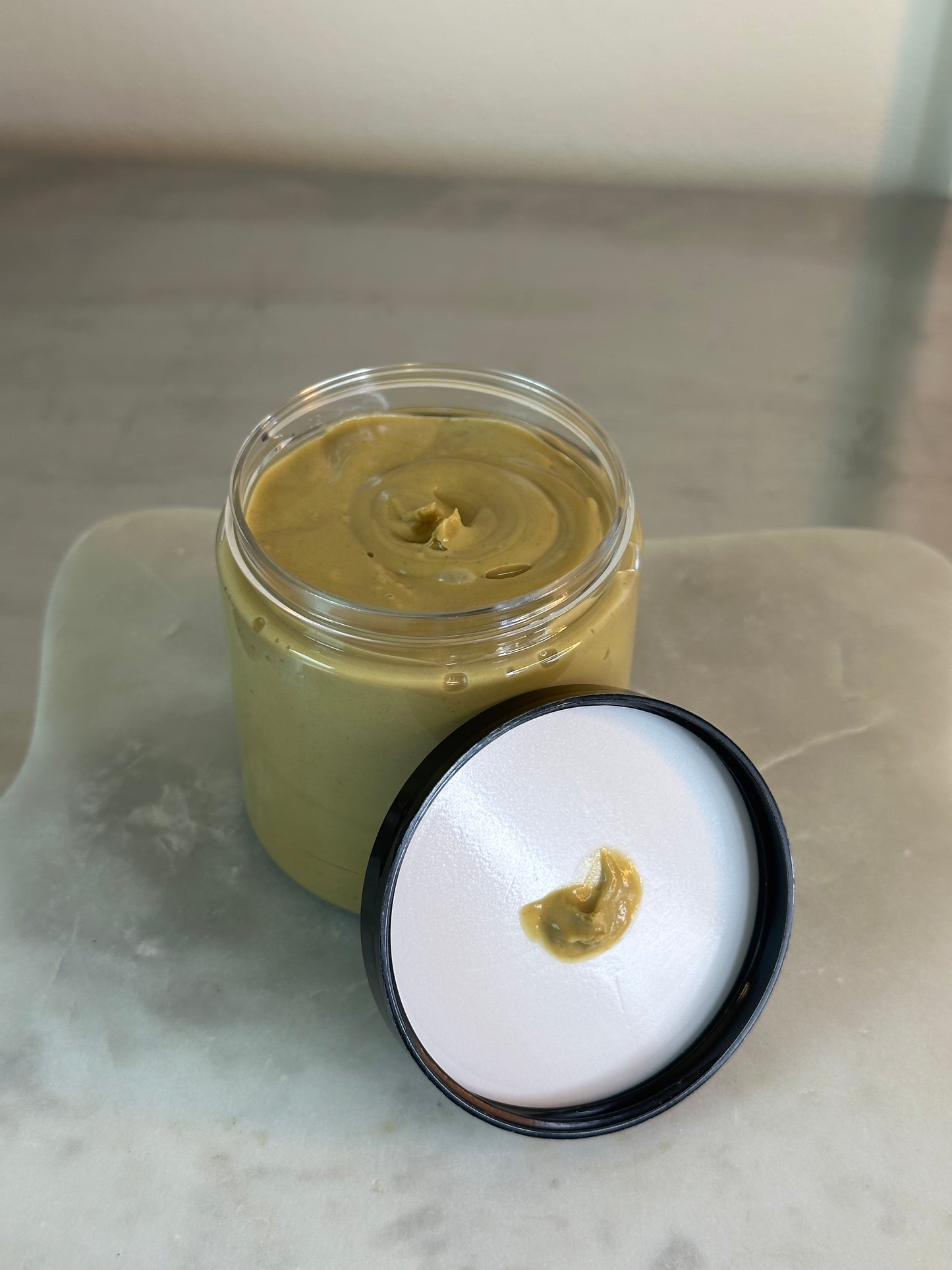 STRENGTHEN + REPAIR HAIR MASK
