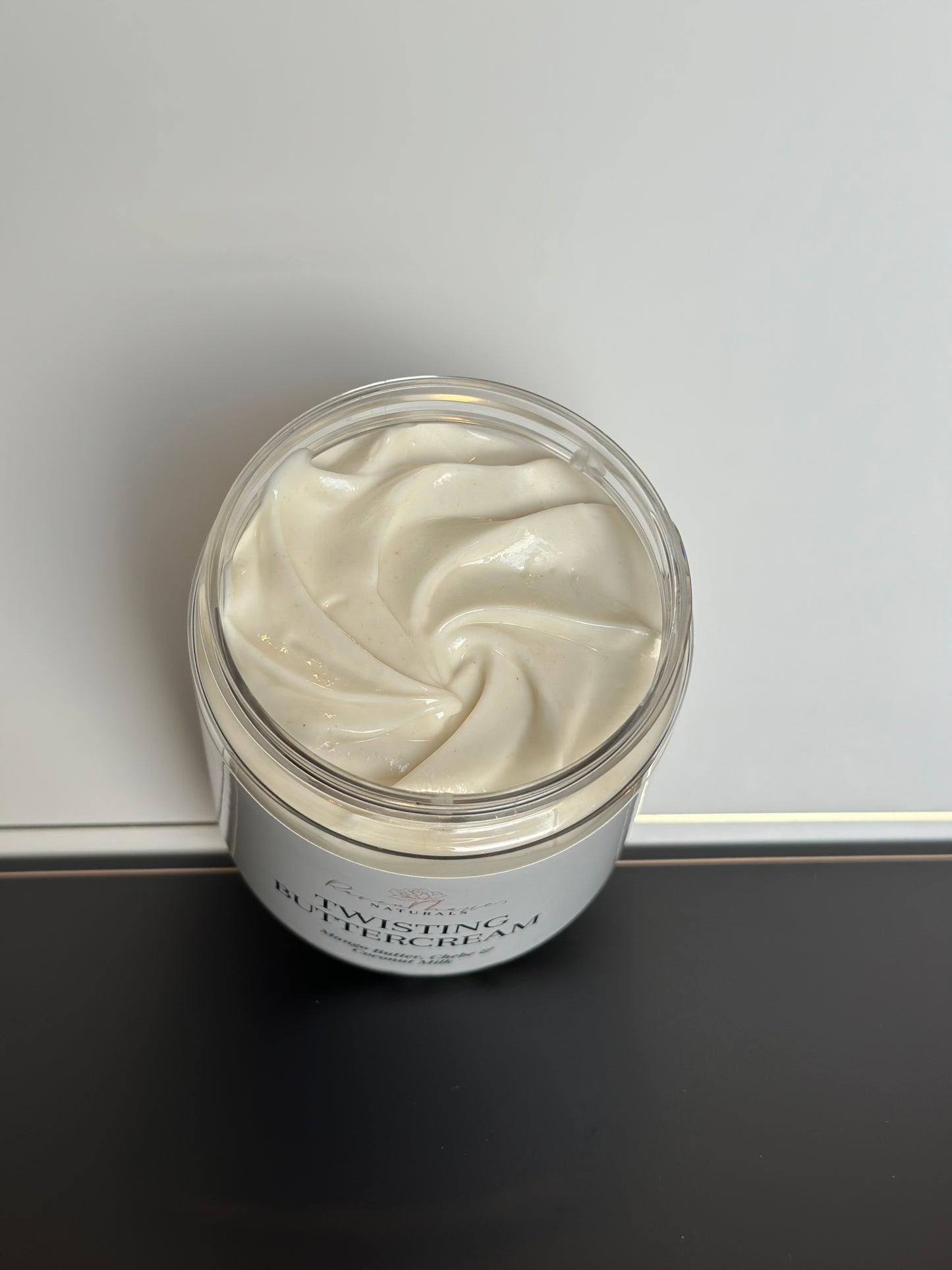 CREAMY NOURISH TWISTING BUTTERCREAM